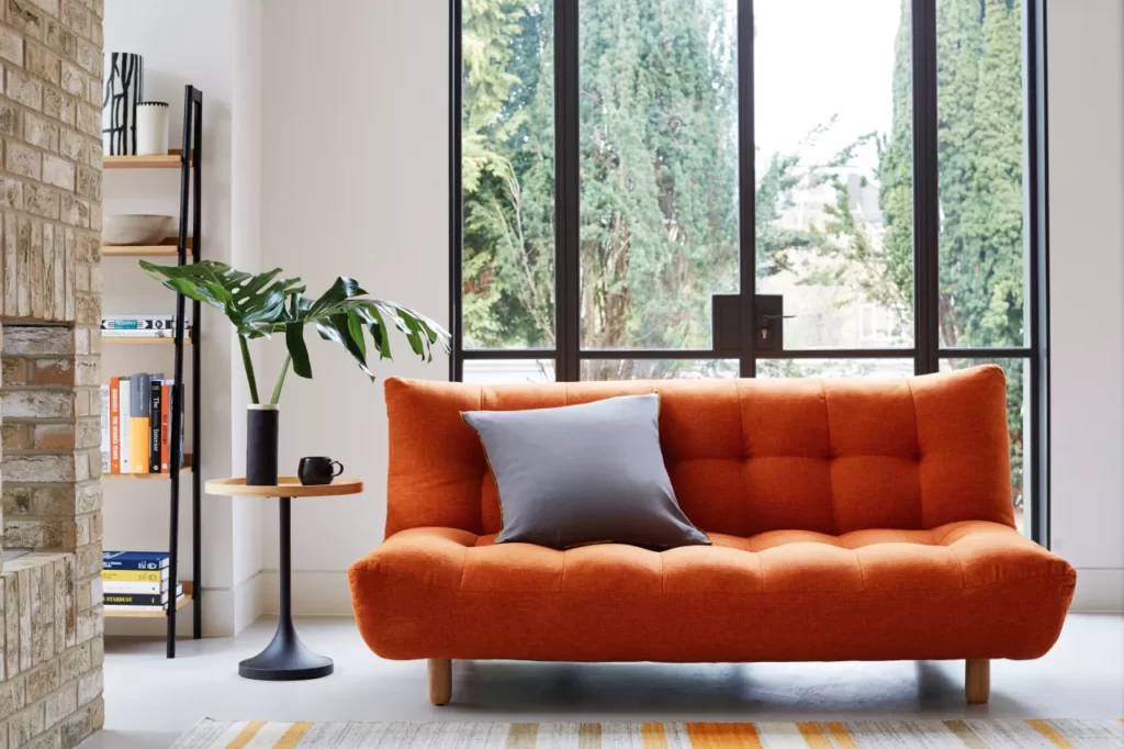 Как выбрать оранжевый диван