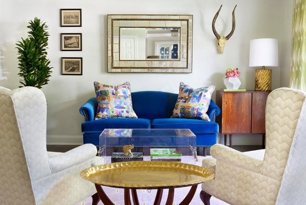 Синий диван элегантный