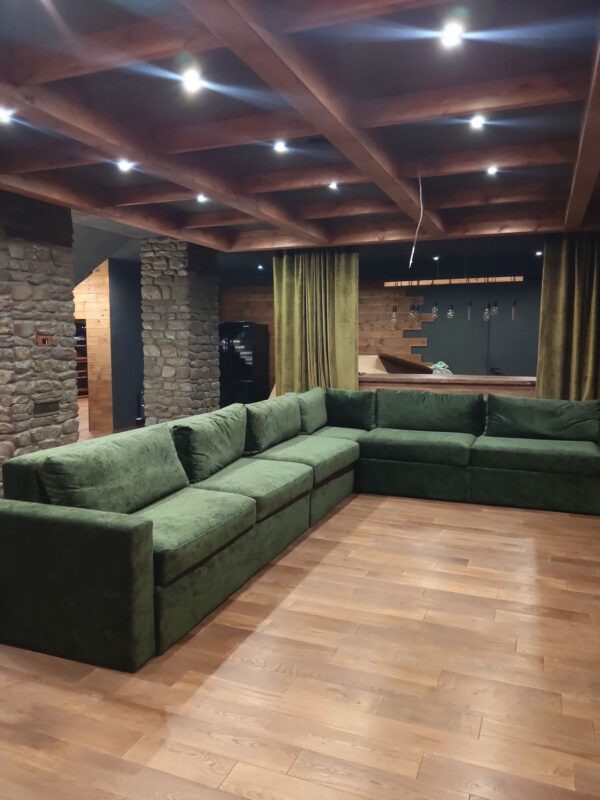 Дизайнерский диван на заказ зеленый